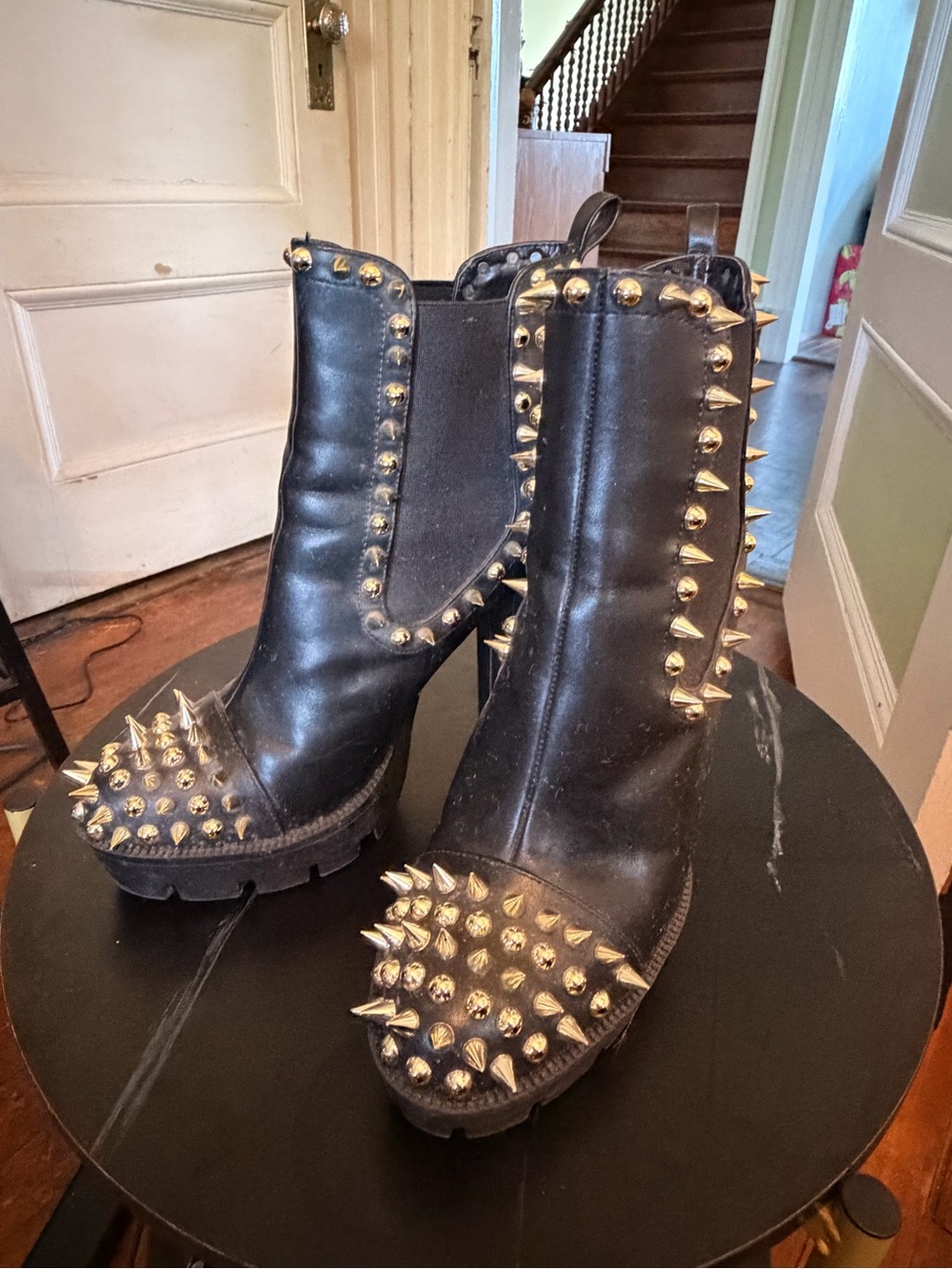 Cape Robbin Black Spike-Studded leather jagged Chelsea Ankle Boots size 8M